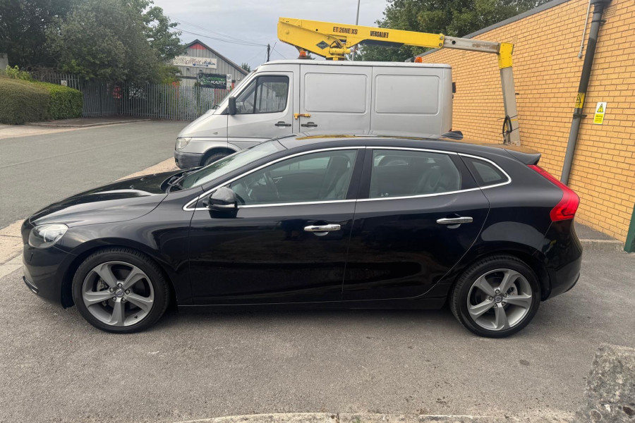 Volvo V40 