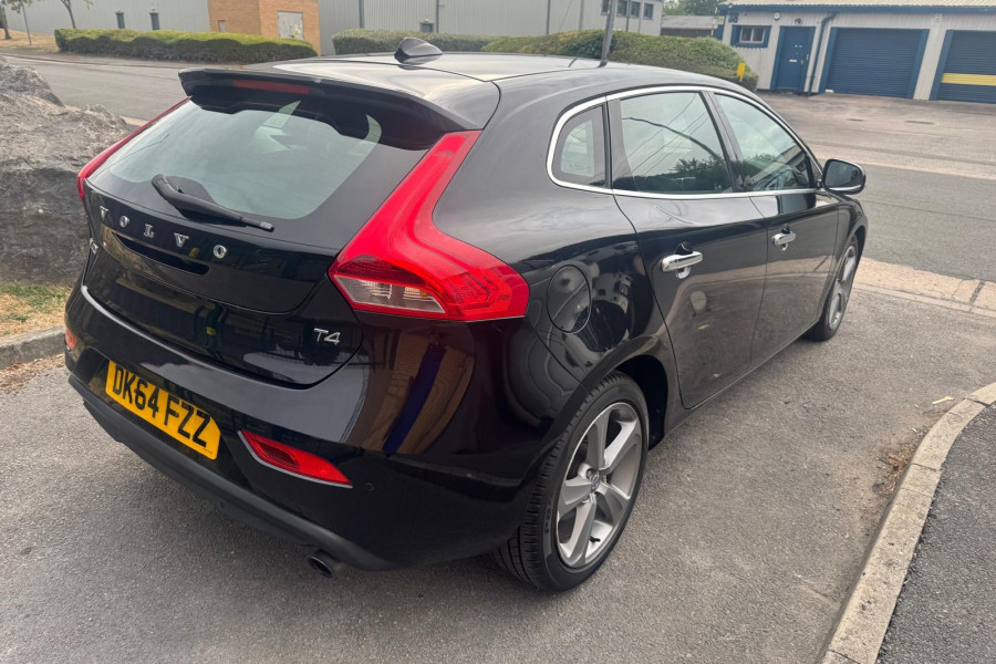 Volvo V40 